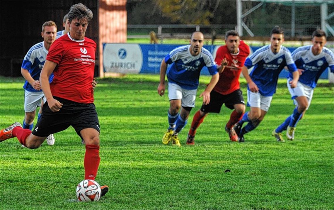 Das 1:0 durch diesen Elfmeter von Ferdinand Fischer reicht den Sportfreunden Mühlacker gegen Wurmberg nicht zum Punktgewinn.