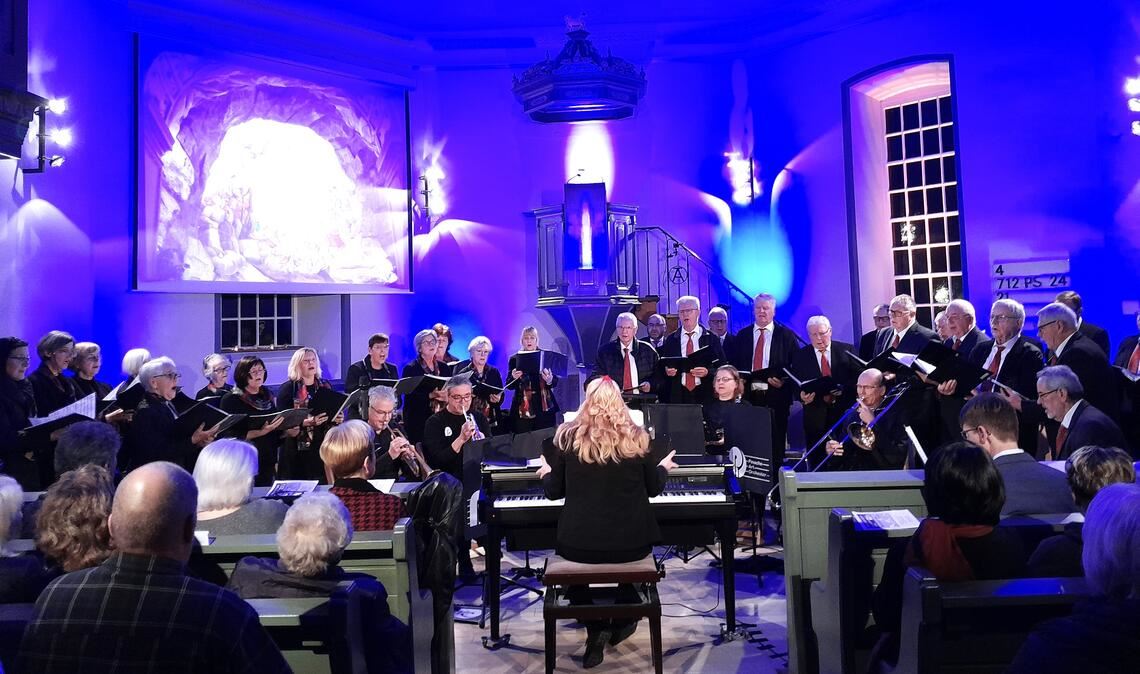 Das Adventssingen in der Waldenserkirche lockt zahlreiche Gäste an. Foto: Filitz