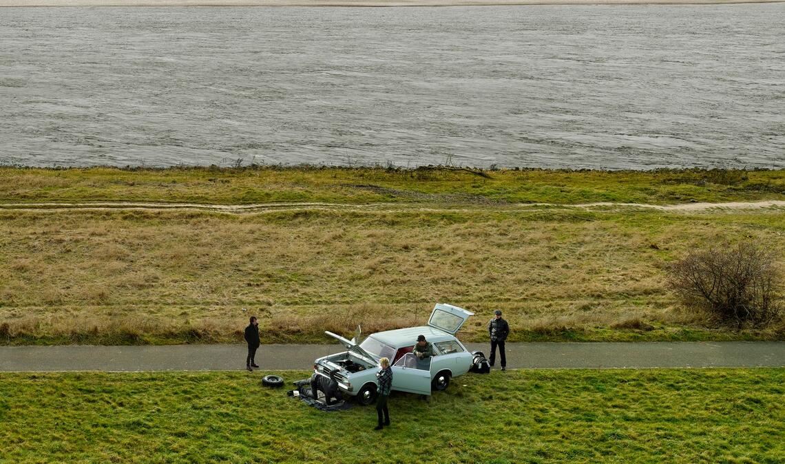 Das Albumcover für das letzte reguläre Hosen-Album wurde von Andreas Gursky fotografiert.