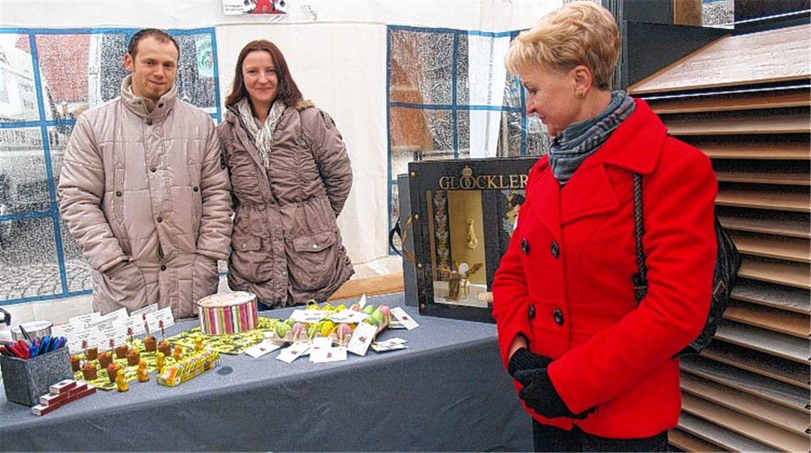 Das Angebot stimmt, aber die Besucherresonanz bei den Fauststarken Tagen fällt beim verkaufsoffenen Sonntag in Knittlingen eher schwach aus. Schuld ist das Regenwetter. Foto: Filitz