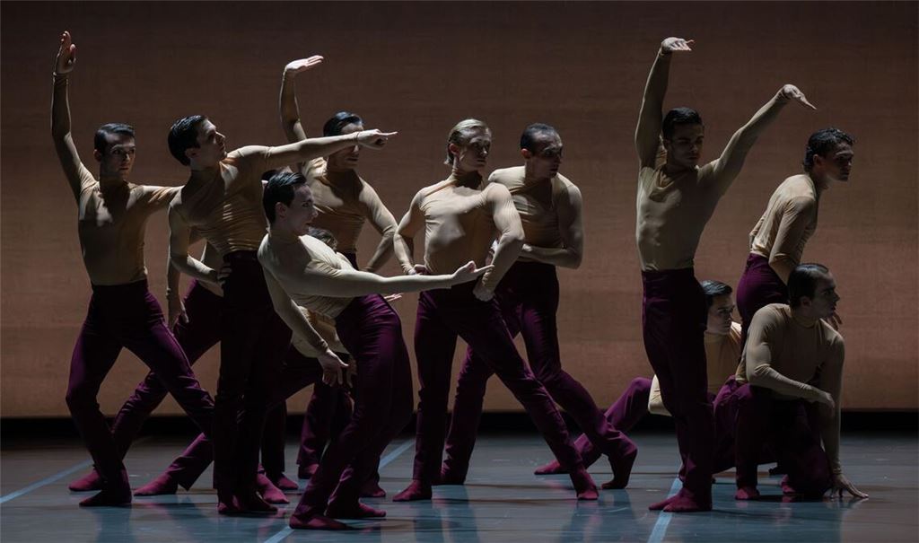 Das Ballett aus Toulouse hat Edward Clugs „Don Juan“ mit dabei und zeigt den Macho gleich zwölffach.
