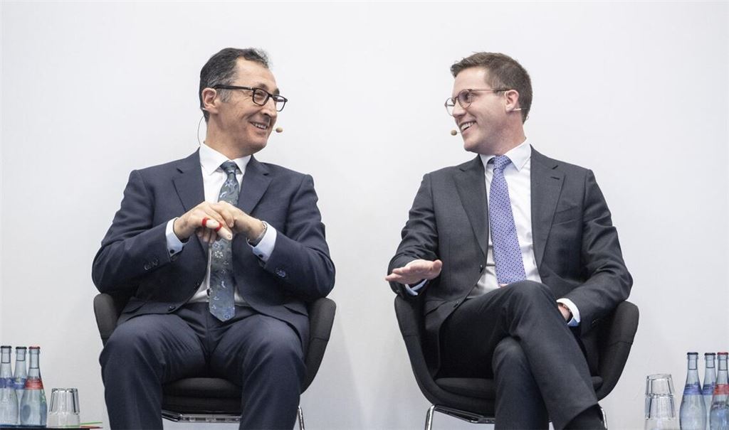 Das Bild ist vier Monate alt. Da sind Cem Özdemir und Manuel Hagel noch einträchtig und entspannt.