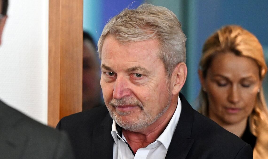 Das Bonner Landgericht hat Winterhoff zu einer Freiheitsstrafe von neun Monaten auf Bewährung verurteilt.