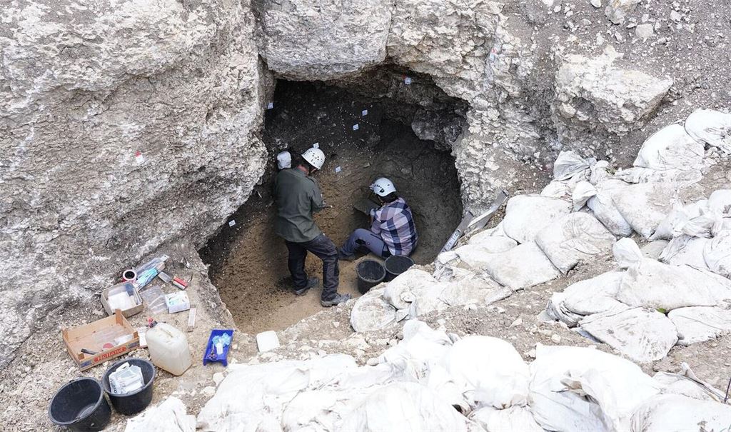 Das Brudertal ist vor allem durch den weit über die Landesgrenzen hinaus bekannten Fundplatz Petersfels bekannt. Dieser enthielt ungewöhnlich reiche archäologische Funde aus der Zeit von vor rund 16 000 Jahren.