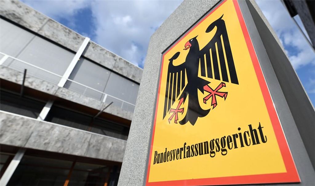 Das Bundesverfassungsgericht ein weitreichendes Urteil des Bundesarbeitsgerichts (BAG) aufgehoben. (Symbolbild)