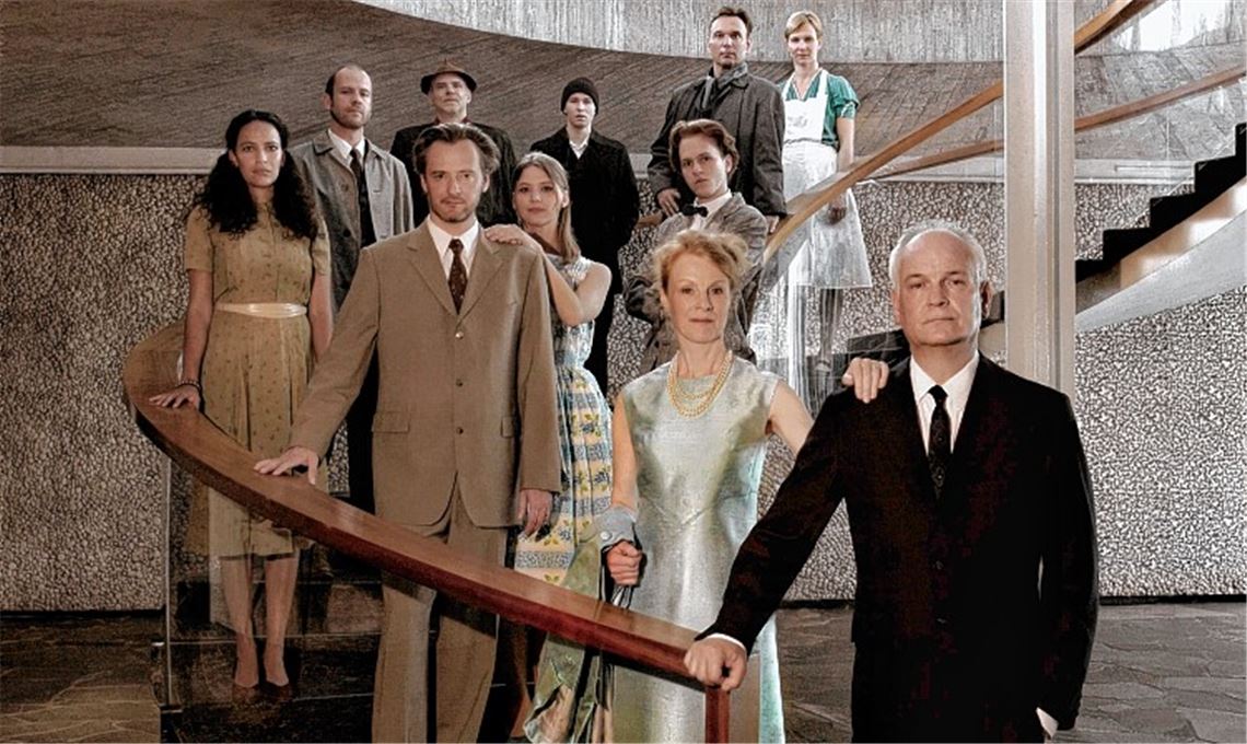 Das Darstellerensemble.