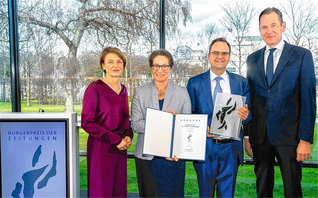 Zeitungen würdigen das Ehepaar Ladenburger