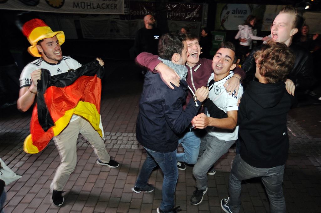 Public Viewing