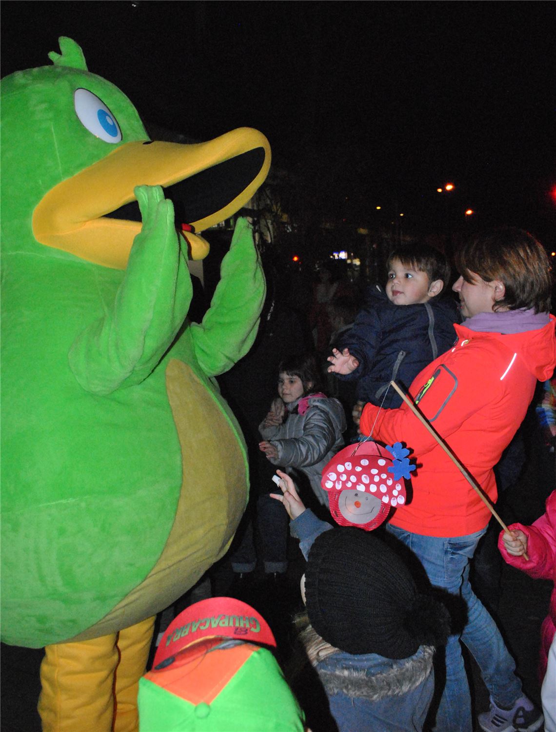 Das Enzle wurde von den Besuchern dicht umlagert. Foto: Stahlfeld