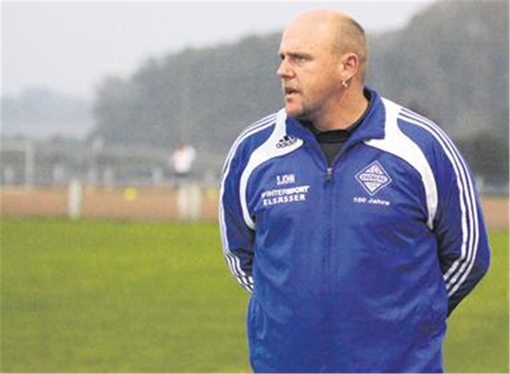 Das Ergebnis ist egal, aber seine taktische Marschroute will Sascha John von den Spielern umgesetzt sehen. Foto: Eigner