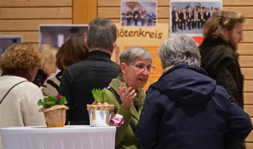 Das Festwochenende sollte auch der Begegnung, des Austausches und des Kennenlernens dienen. Foto: Friedrich