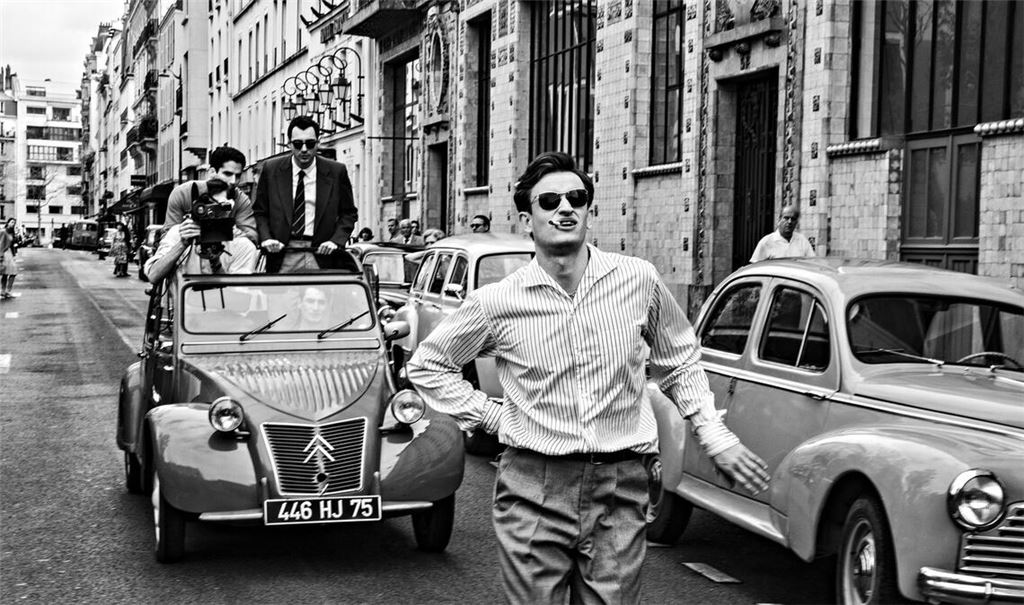 Das Filmteam jagt Jean-Paul Belmondo (Aubrey Dullin)