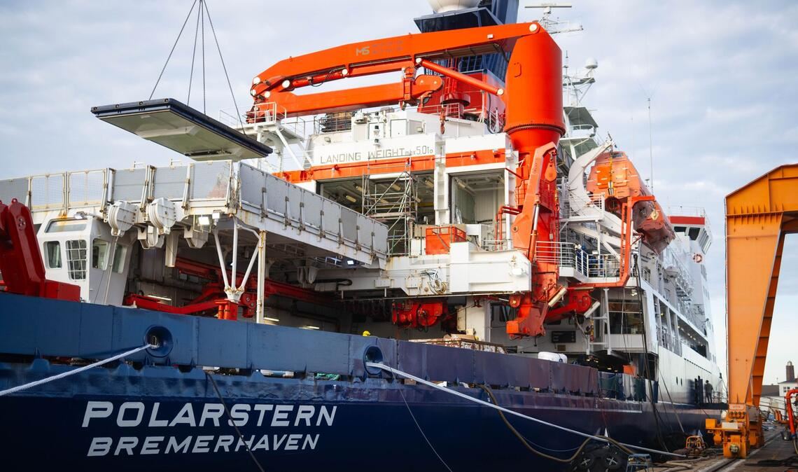 Das Forschungsschiff "Polarstern" startet aus dem chilenischen Punta Arenas zu einer Expedition in das antarktische Weddellmeer. (Archivbild)