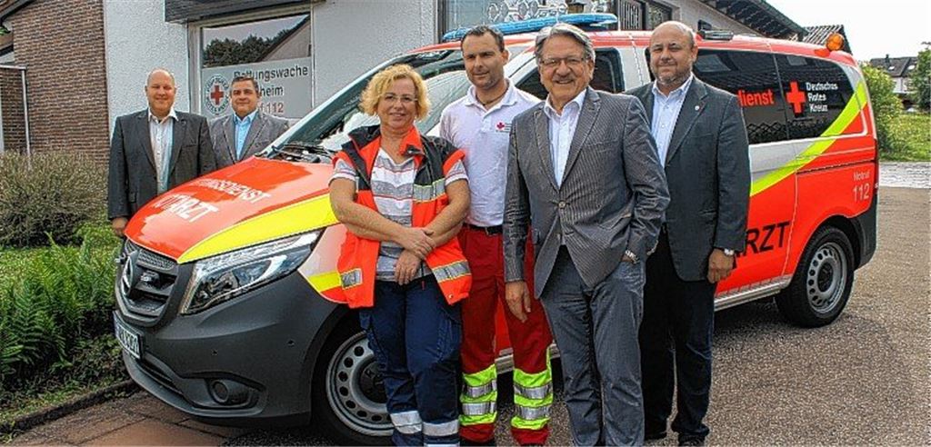 DRK nimmt neues Auto in Wimsheim in Betrieb