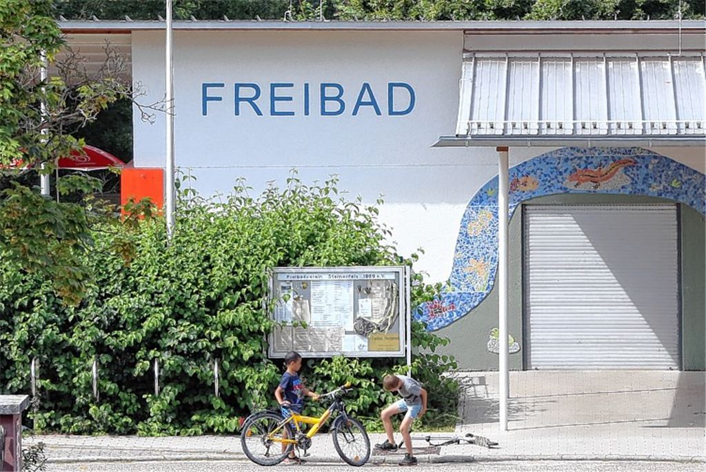 Für Arbeitsstunden kostenlos baden