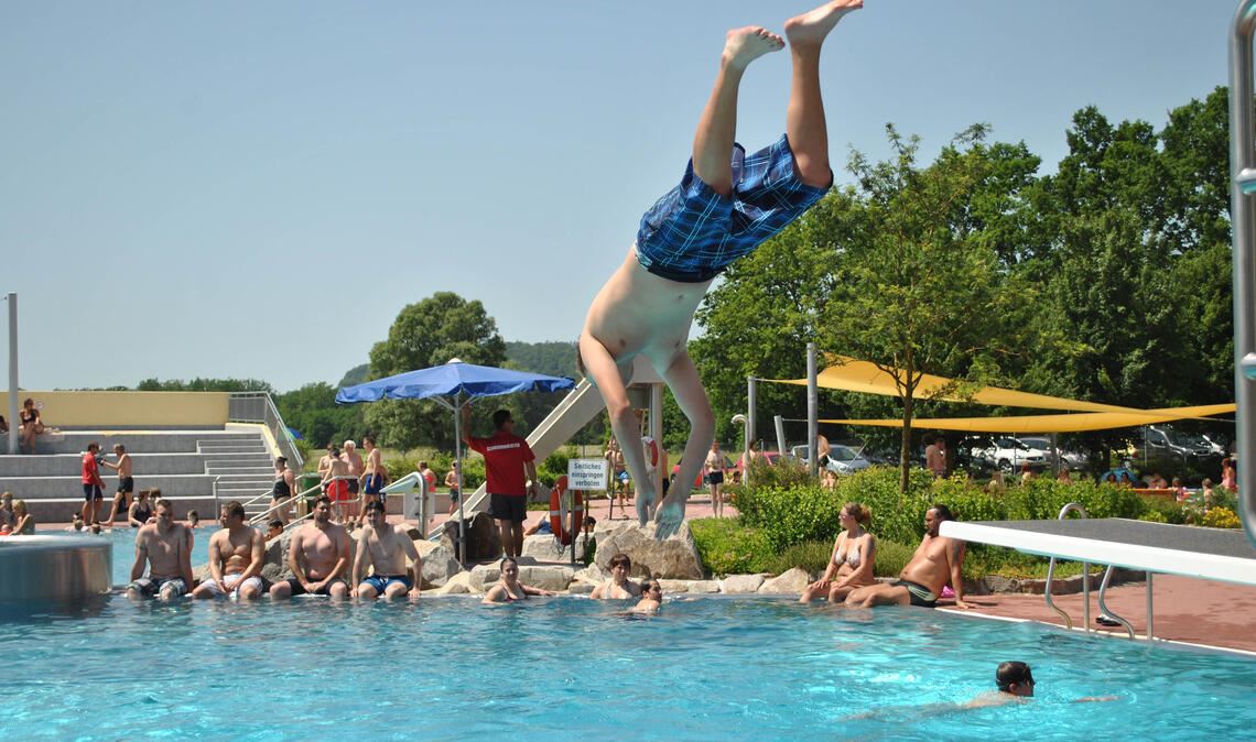 Das Freibad sorgt regelmäßig für ein Defizit im Eigenbetrieb Gemeindewerke Ötisheim. Foto: Archiv 