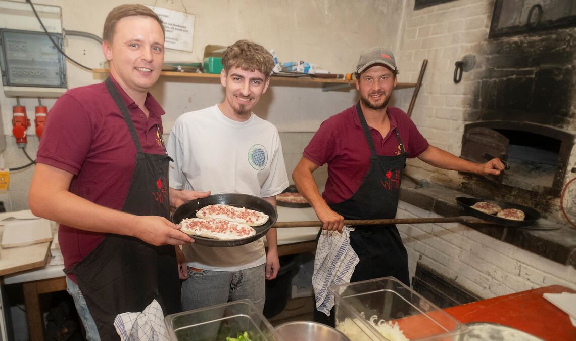 Das Führungsteam des Winzervereins Freudenstein mit dem Vize-Vorsitzenden Jan Zimmermann und dem Vorsitzenden Luis Burkhardt sowie Marco Notter (v. li.). Foto: Fotomoment