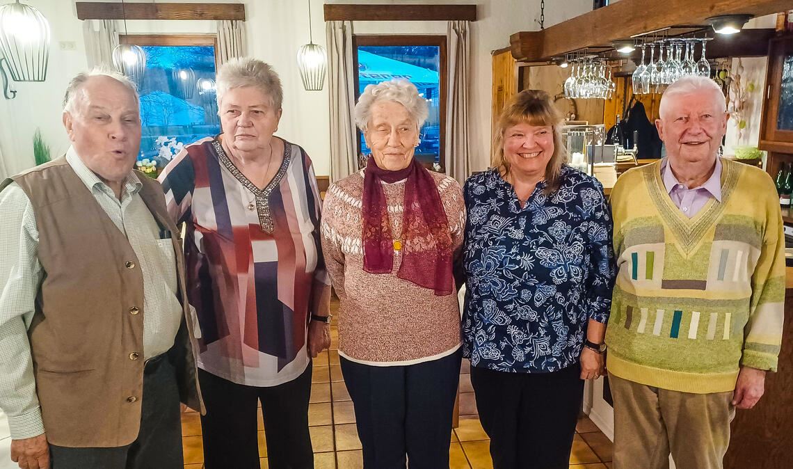 Das Führungsteam (v. li.): der zweite Vorsitzende Werner Hunn, Kassiererin Gisela Karl, Beiratsmitglied Renate Gayde, Schriftführerin Ariane Grässle und der Vereinsvorsitzende Gerhard Hunn. Foto: privat