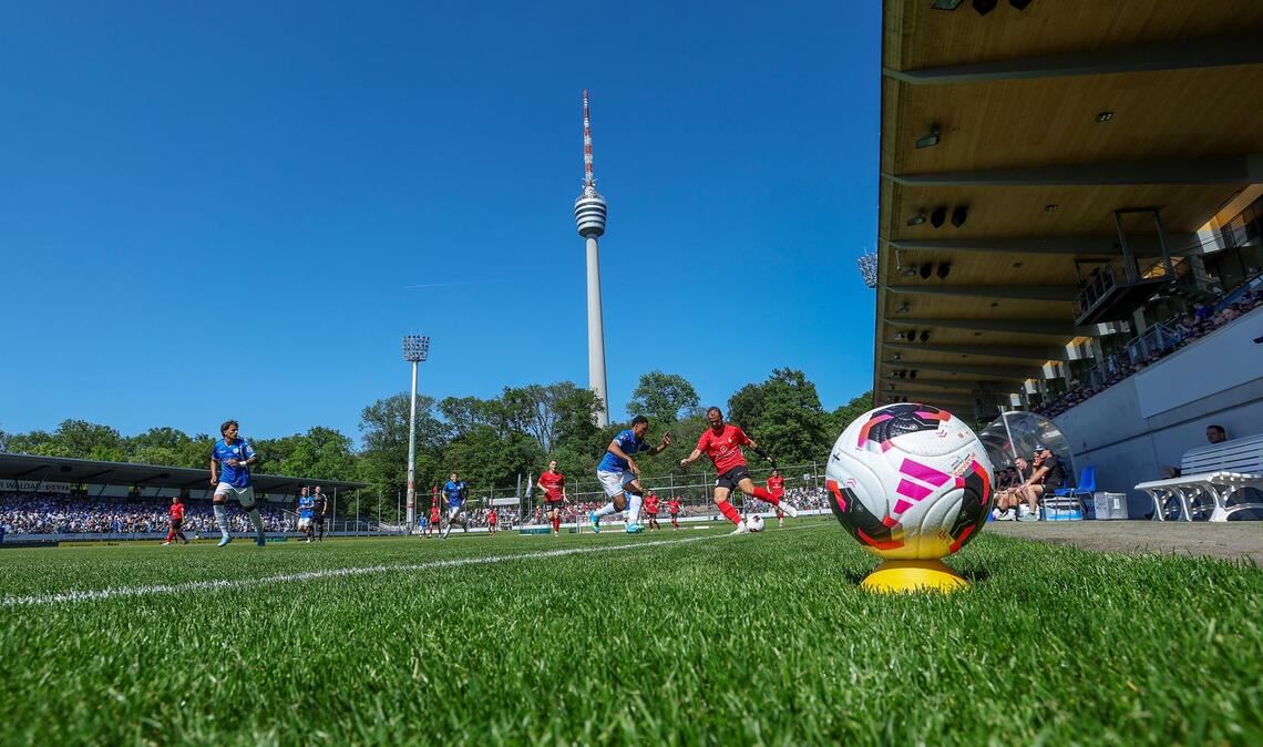 Das Gazi-Stadion vor dem Spiel.
