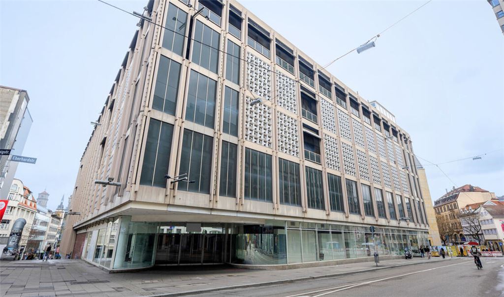 Das Gebäude des ehemaligen Stuttgarter Galeria Kaufhof steht leer – nun wird die IBA’27 mit ihrer Ausstellung einziehen.