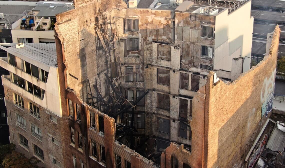Das Gebäude wurde durch den Brand zerstört.