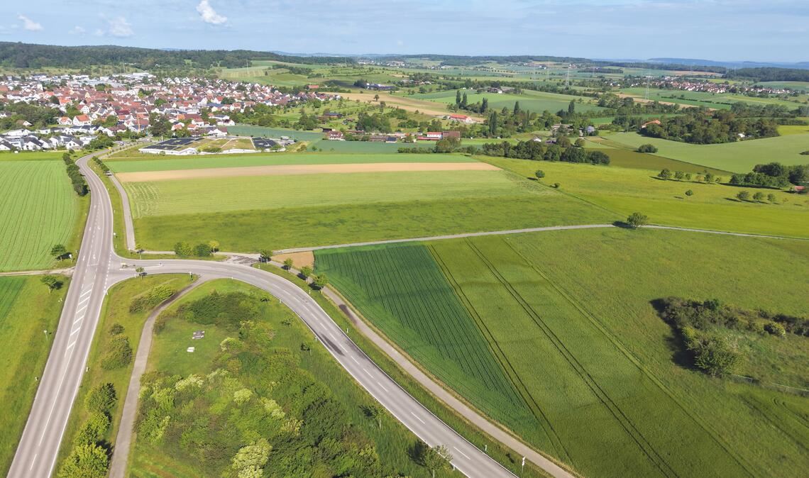 Das Gebiet „Güttrainle“ zwischen Wiernsheim und Serres eignet sich laut Experte Unger wegen seiner zentralen Lage für einen neuen Feuerwehr-Standort. Foto: Schüller