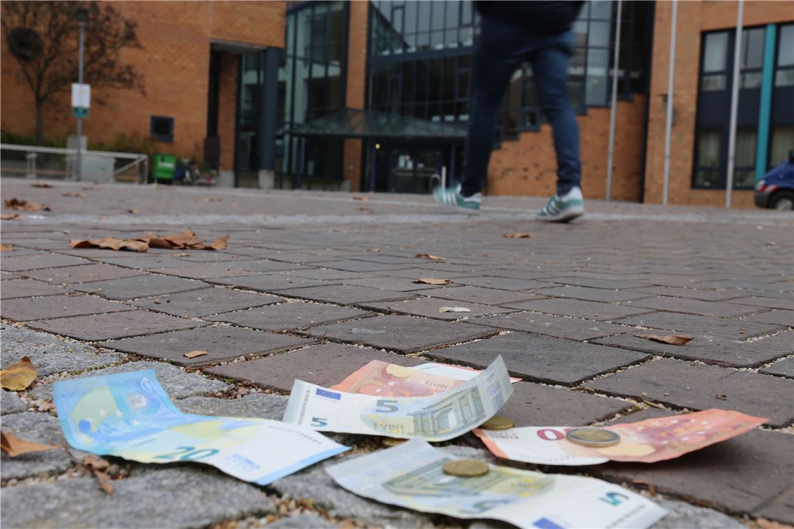 Stadt Mühlacker greift in die Sparbüchse md Haushalt (3)