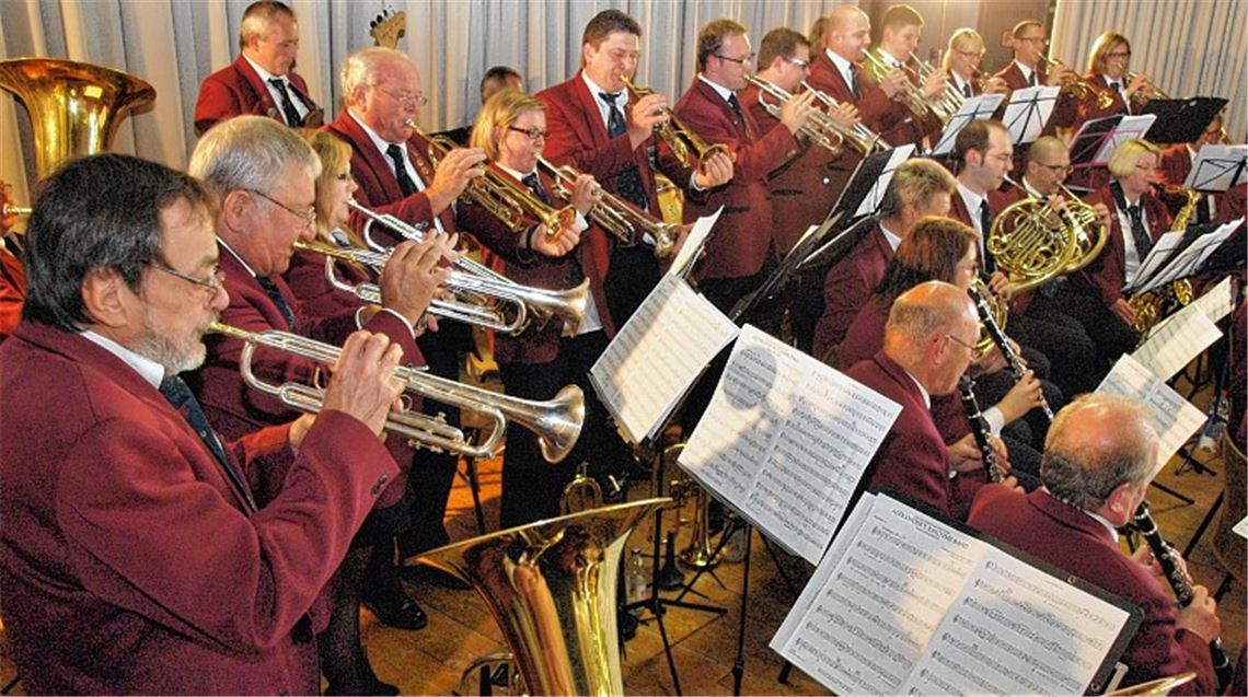 Das Große Blasorchester lädt ein zu einem Streifzug durch zahlreiche Musikstile.