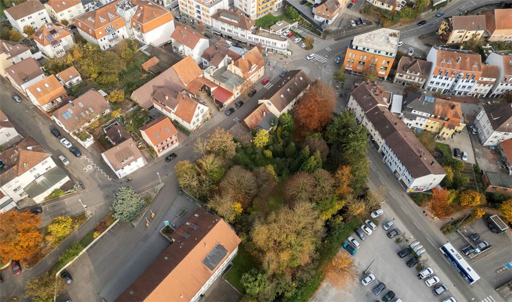 Das Grundstück in der Innenstadt aus der Drohnen-Perspektive. Foto: Fotomoment