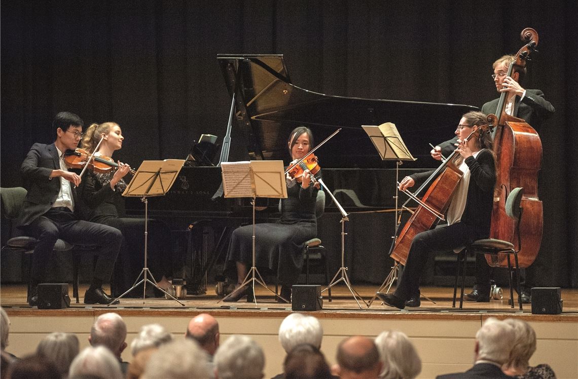 Das Jubiläumskonzert erinnert mit Schuberts „Forellenquintett“ an die Anfangszeiten des Uhlandbaus. Foto: Fotomoment