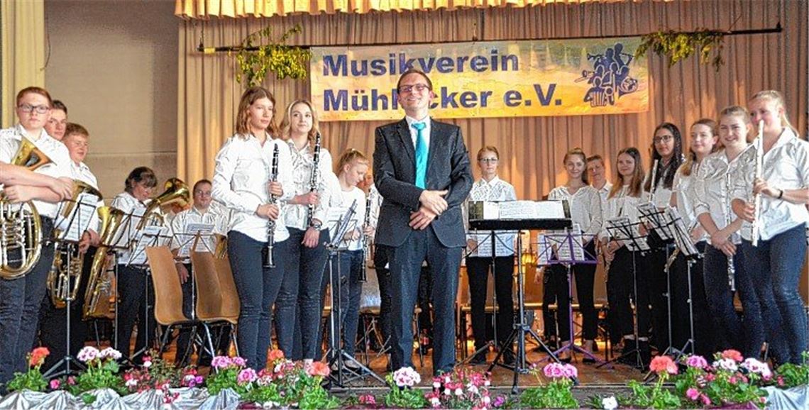 Rote Rosen und bunte Melodien Rote Rosen und bunte Melodien