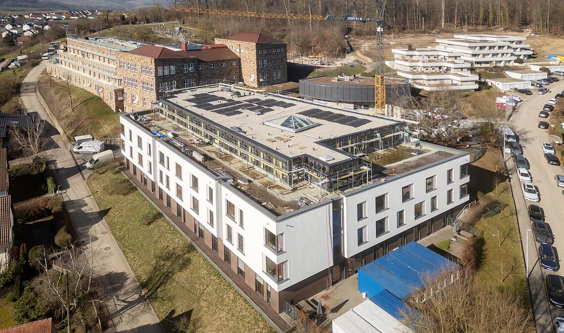 Das Kinderzentrum Maulbronn wächst. Aber nicht nur das. Die Spezialklinik kooperiert jetzt mit der Kinderklinik Schömberg, wodurch auch die Bedeutung der Gesamteinrichtung als Versorger zunimmt. Fotos: Fotomoment