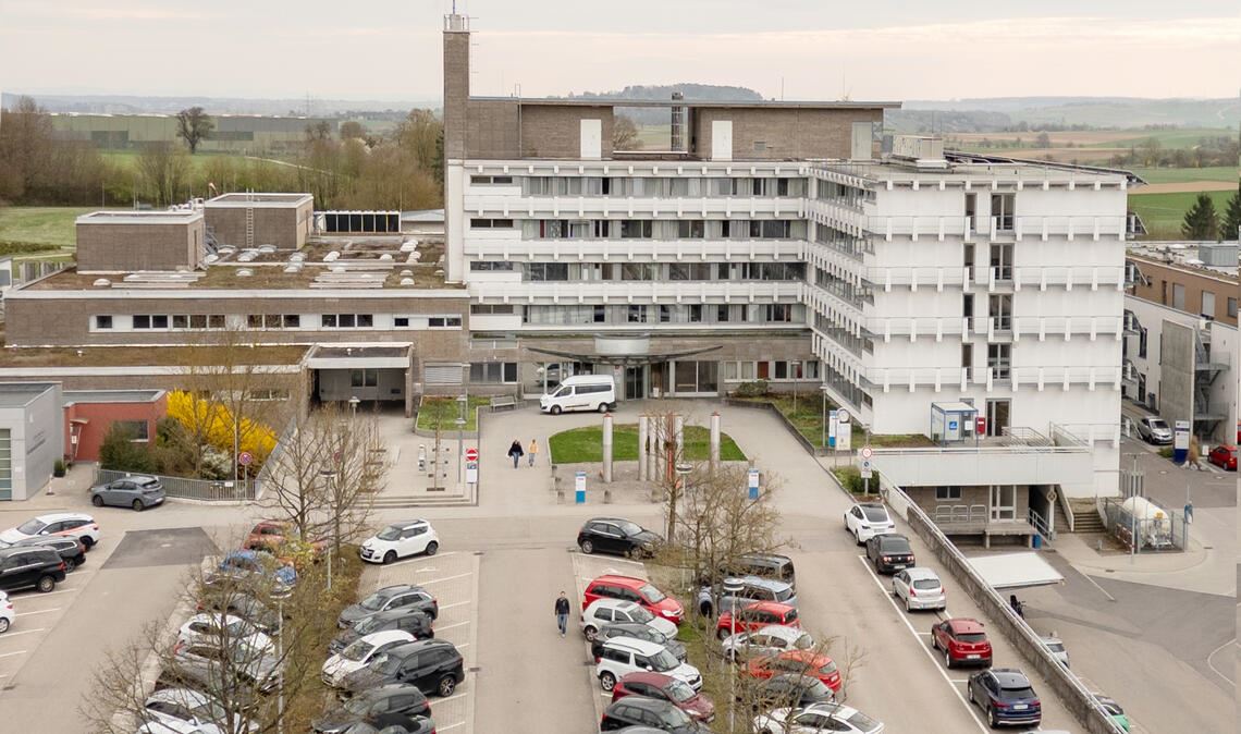 Das Krankenhaus Mühlacker soll gestärkt werden – das schließt mittelfristig aller Voraussicht nach auch einen Neubau ein. Foto: Fotomoment