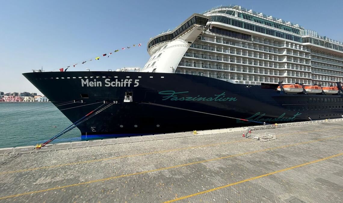 Das Kreuzfahrtschiff "Mein Schiff 5" konnte die Straße von Hormus passieren