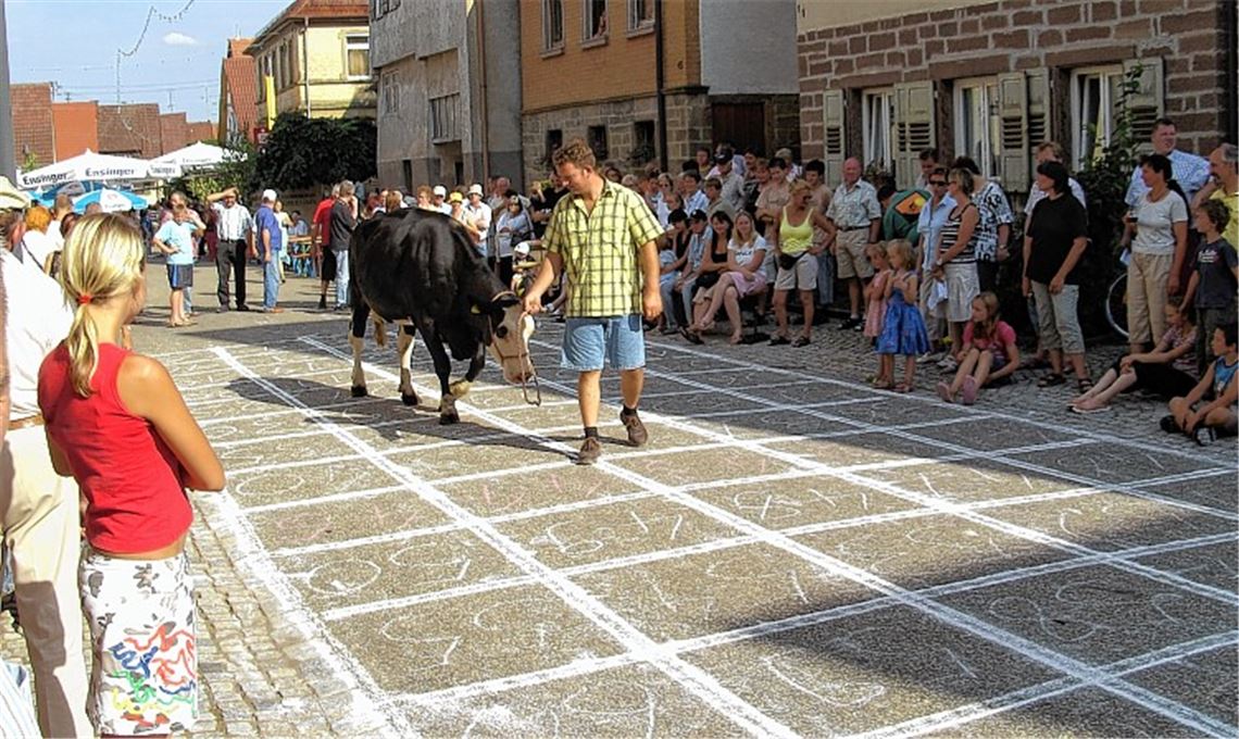 Schützingen feiert im Ortskern
