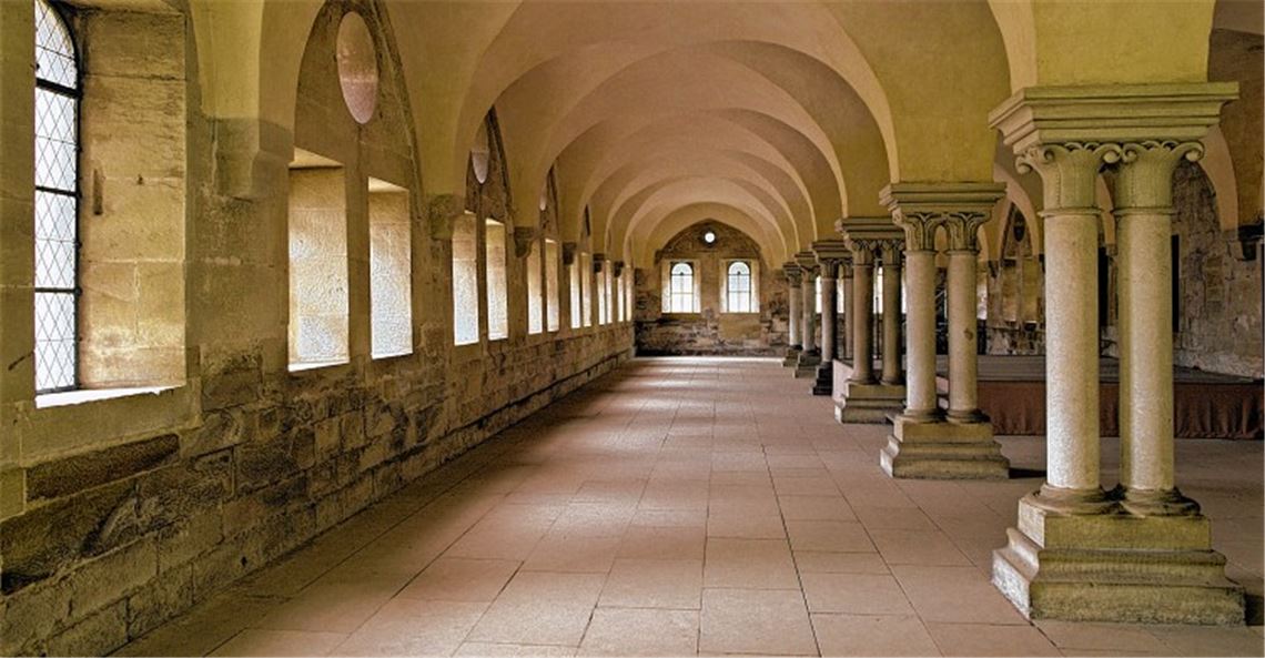 Künstlerische Freiheit im Kloster-Krimi