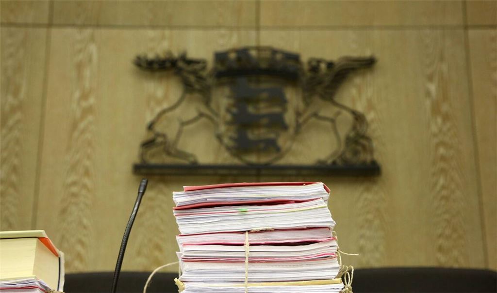 Das Landgericht hat einen 27-Jährigen zu elf Jahren Haft wegen versuchten Mordes verurteilt. (Symbolbild)