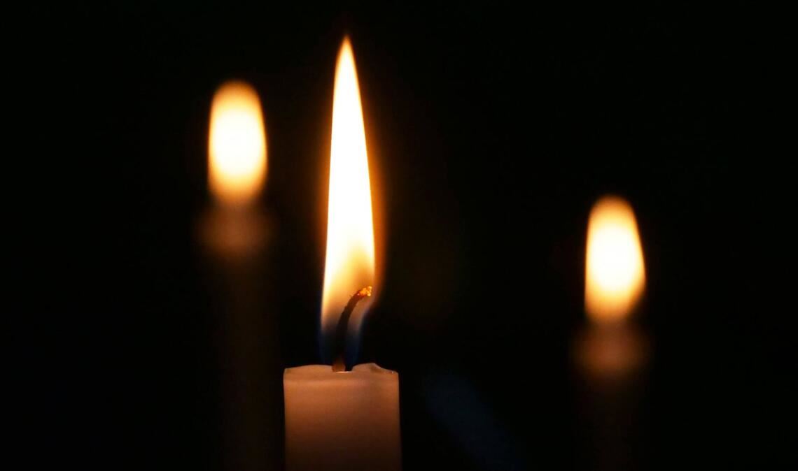 Das Lebenslicht ist ein Symbol für das menschliche Leben. Die dahinterstehende Lichtmetaphorik ist ein uraltes, universales und viel verwendetes Sinnbild, um das helle Leben vom finsteren Tod abzugrenzen.