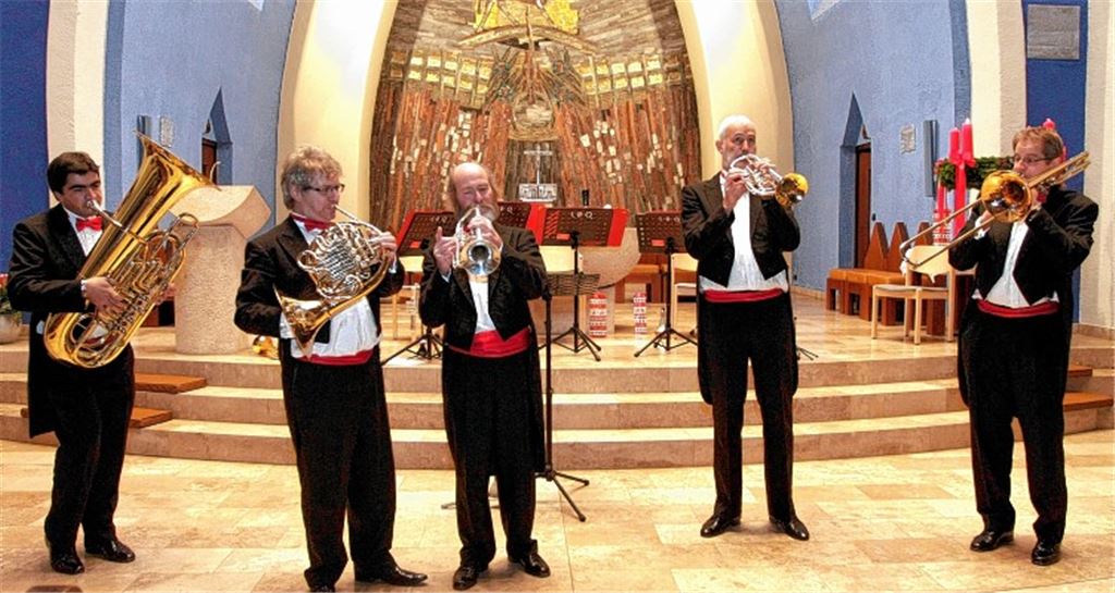 Das Ludwigsburger Blechbläserquintett begeistert die Zuhörer in der Mühlacker Herz-Jesu-Kirche mit strahlenden Klängen.