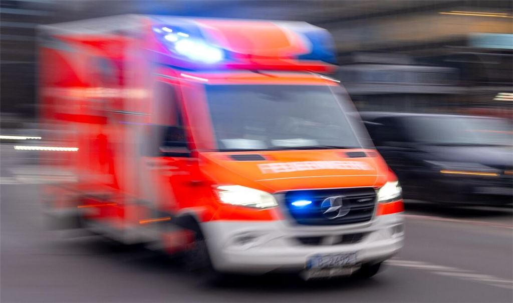 Das Mädchen befindet sich einen Tag nach dem Unfall weiterhin im Krankenhaus (Symbolbild).