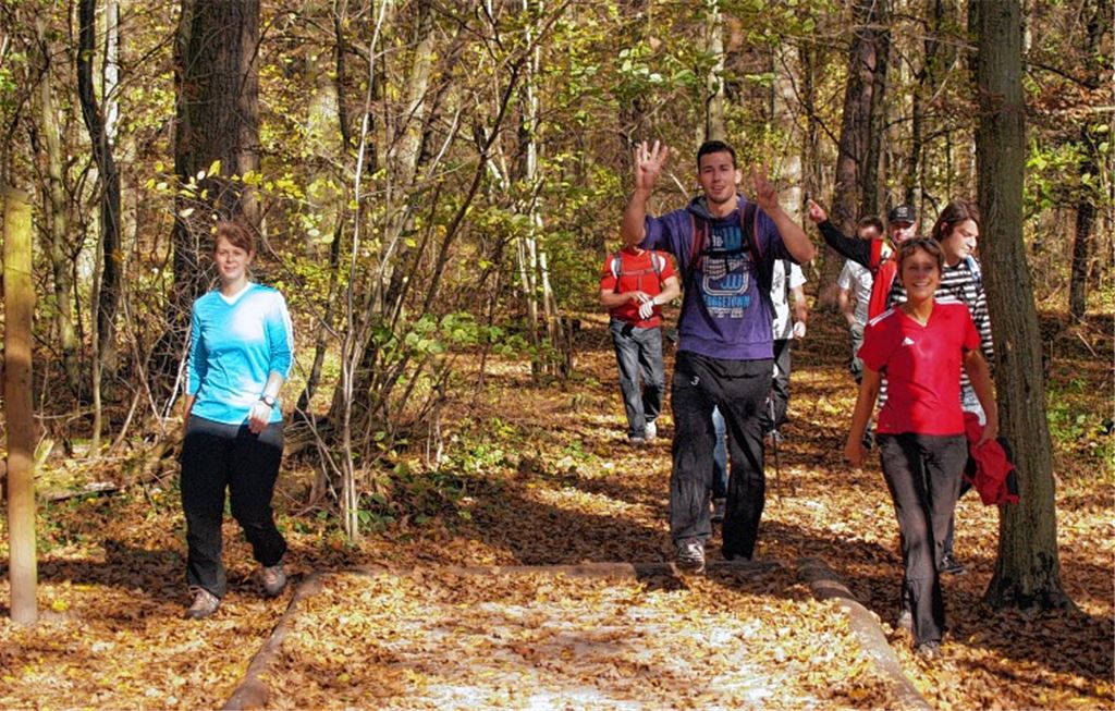 Das Marathonwandern macht den Aktiven offensichtlich viel Spaß. Foto: Filitz