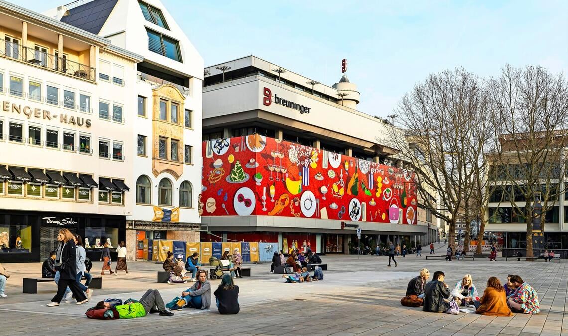 Das Modehaus Breuninger am Marktplatz in der Innenstadt