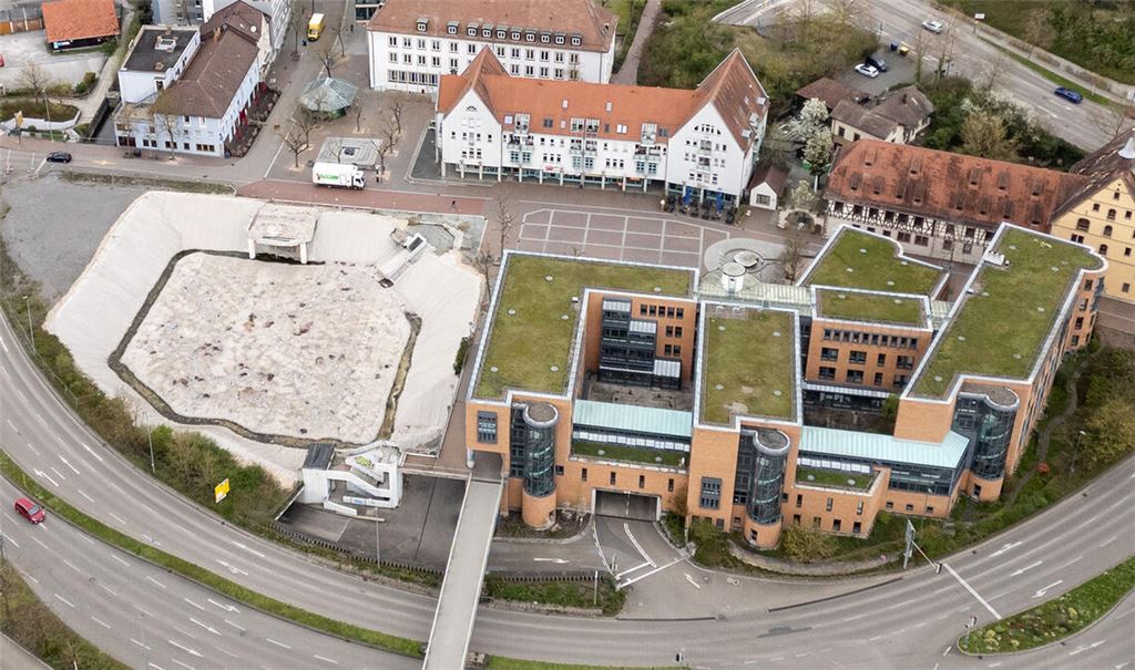Das Mühlehof-Loch in der Stadtmitte sorgt immer wieder für neue Diskussionen und Ideenspiele. Archivfoto: Fotomoment