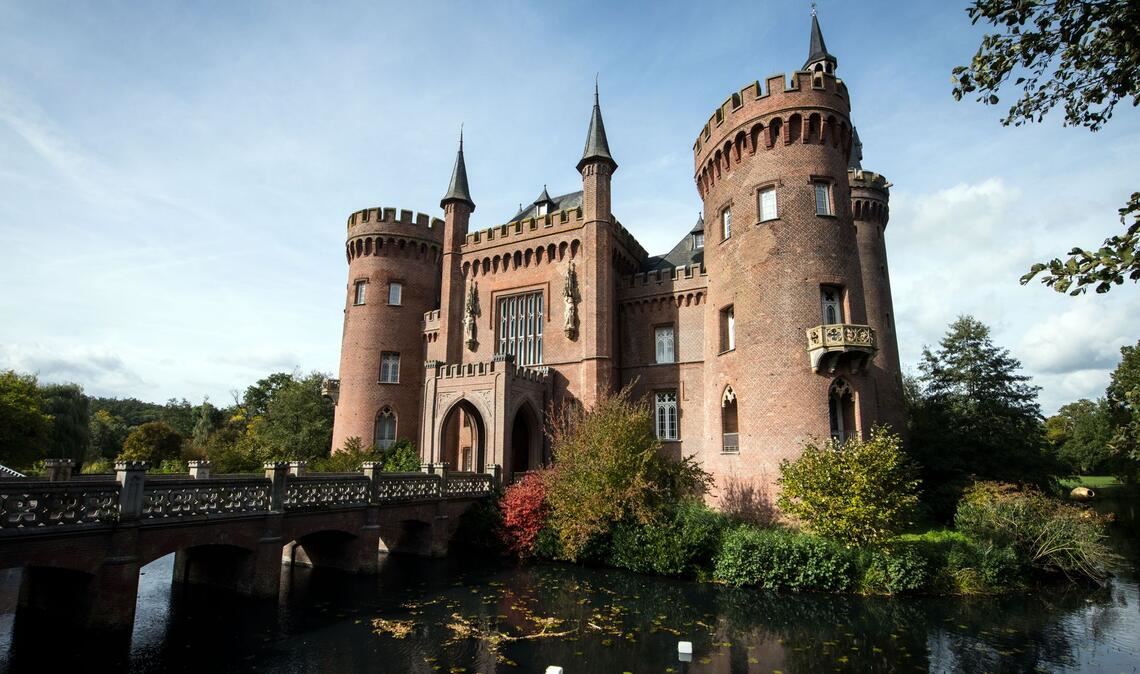 Das Museum Schloss Moyland hütet rund 6.000 frühe Werke des Künstlers Joseph Beuys. (Archivbild)
