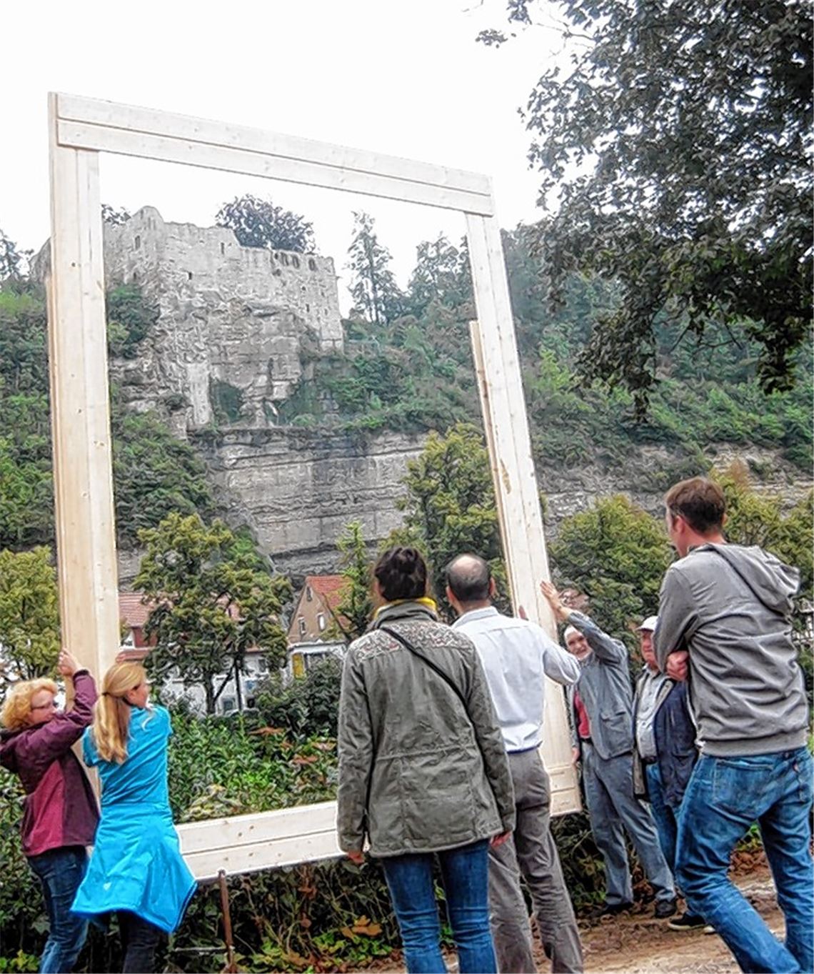 Das Projekt „Löffelstelzguck“ hat die Burgruine im Blick.