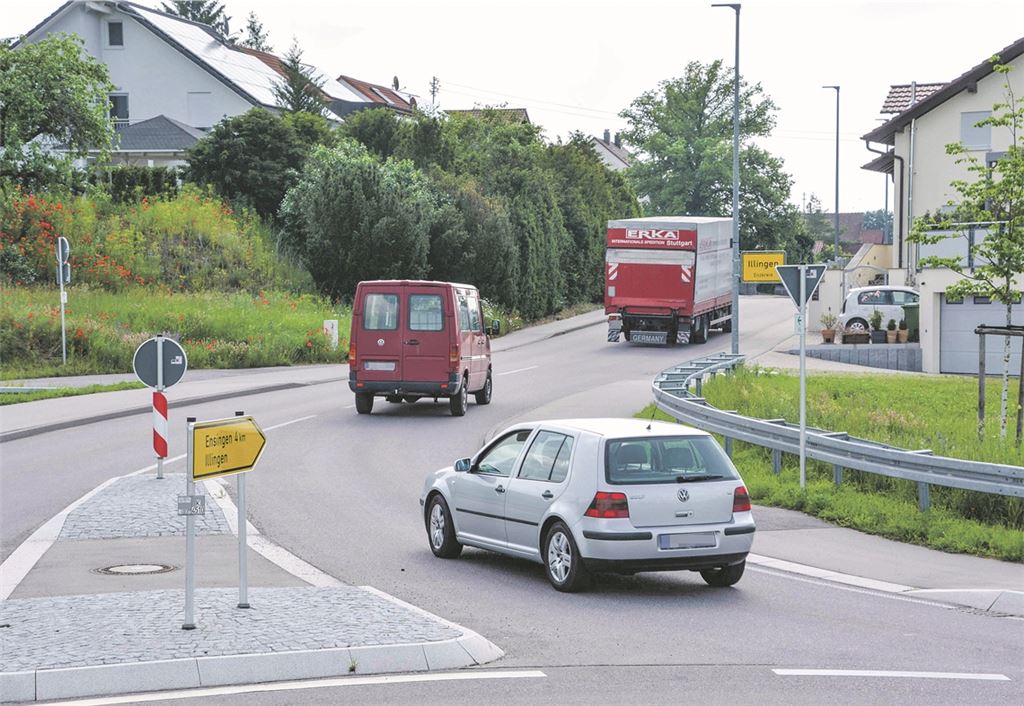 Das Radverkehrskonzept des Enzkreises regt in der Schützinger Straße eine Reduzierung der zulässigen Höchstgeschwindigkeit auf 30 Stundenkilometer an. Foto: Stahlfeld