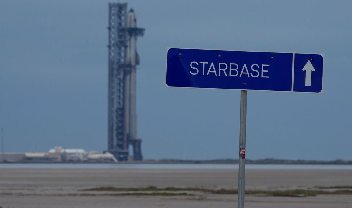 Klappt's diesmal? Riesen-Rakete Starship vor zehntem Test Das Raketensystem "Starship" von SpaceX wird für einen Testflug vorbereitet (Archivbild).