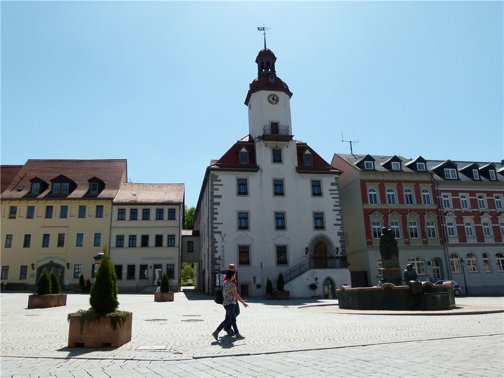 910_0008_112580_Schmoelln_Rathaus_und_Marktbrunnen_238