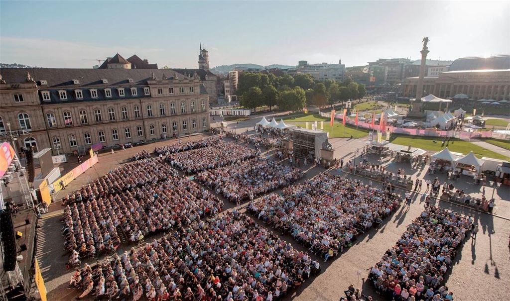Das SWR Sommerfestival 2026  findet vom 22. bis zum 25. Mai auf dem Schlossplatz in Stuttgart statt.