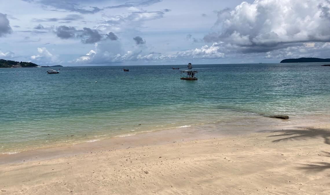 Das Schiff sank laut Medien wenige Kilometer vor der Küste. (Symbolbild)